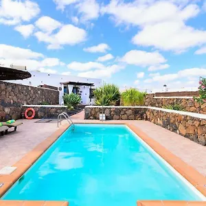 Casa rural El Caserío De Güime Con Piscina Climatizada, San Bartolomé